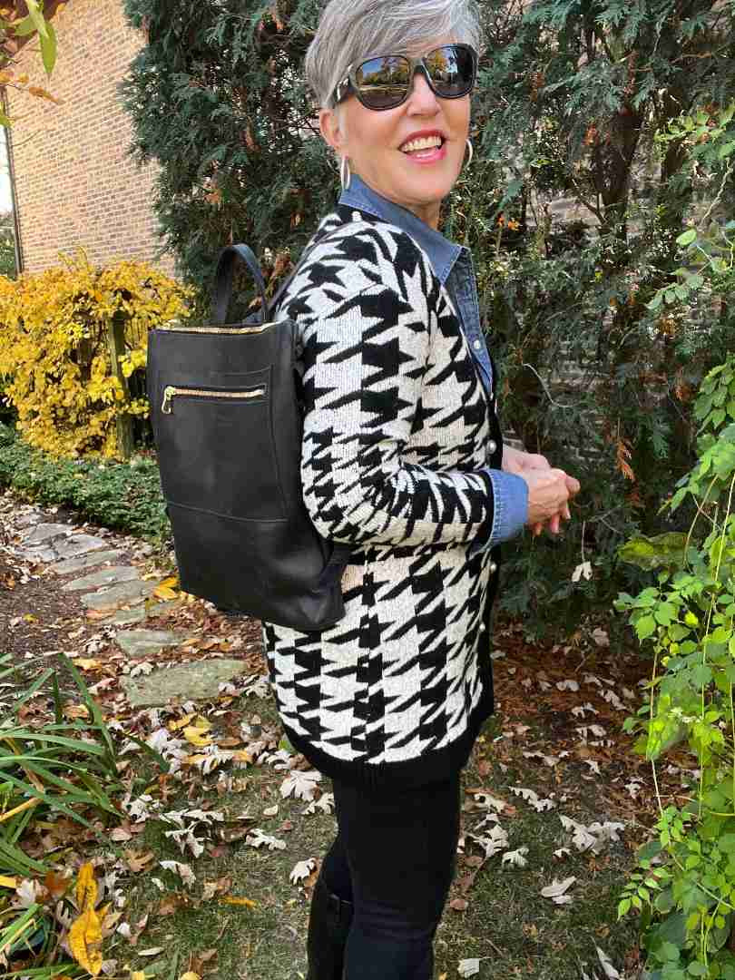 Houndstooth Pattern V-Neck Button-Up Cardigan