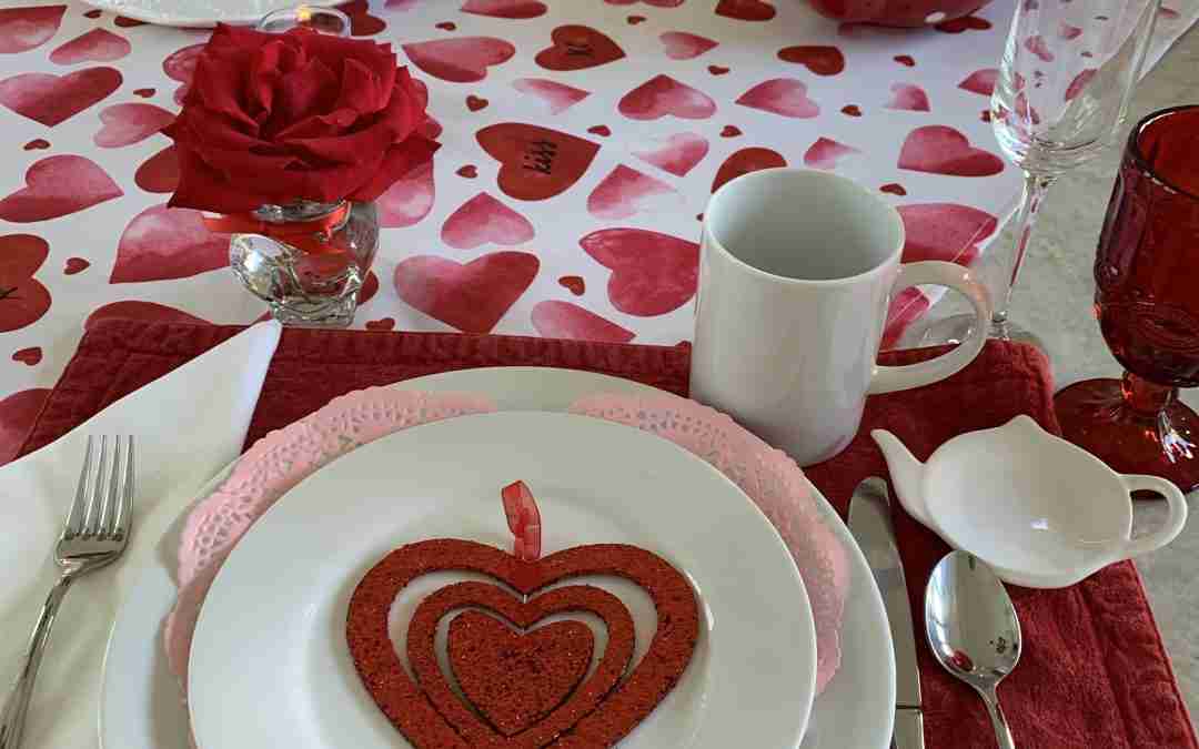 A  Sweet Valentine’s Day Tablescape!